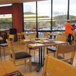 ARIRANG - 此処は昼と夜は韓国料理を楽しむ事が出来ますが朝はビュッフェ方式のアメリカンスタイルの朝食を楽しむ事が出来ます。
            