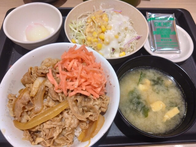 松屋 新宿靖国通り店 - 新宿西口/牛丼 | 食べログ