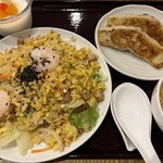 中国小麦粉料理専門店恵泉 - 
