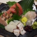 和み日本料理 魚と龍 - おまかせ刺盛り