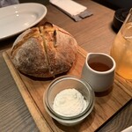 RACINES Boulangerie & Bistro - 