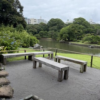 六義園 休息所_2