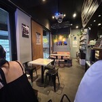 Miss Coffee Bar - 右手が厨房