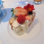 オテル・ド・ヨシノ - ウェディングケーキがおいしすぎました…