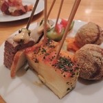 ピンチョススタイルは食べやすくて女性受け抜群。