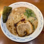 九州らーめん 亀王 - 料理写真:昔味･黒（850円）