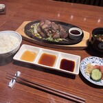 鉄板焼　利花苑 - 和牛赤身 サイコロランチ 1,800円
