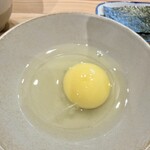 tsubu. - この色はレモンイエローと呼ぶらしい