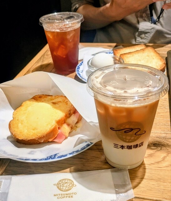 三本珈琲店 ポルタ店 - 横浜/カフェ | 食べログ