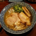 頑固麺 - 煮干し鶏豚骨ラーメン