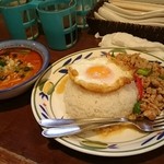 Thinun - ガパオとトムヤムスープ