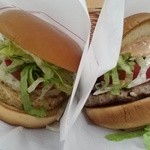 MOS BURGER - ソイ野菜バーガー アボカドソース＋モス野菜バーガー オーロラソース