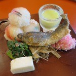米倉 - 15.4月 鯛手毬寿司 稚鮎 鯛新挽き揚げ 帆立真薯 キャベツすり流し、ほうれん草、ウド