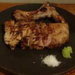 GRILL THE VOND - 八日市産骨付き豚ロース３００ｇ、２，１００円
