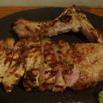 GRILL THE VOND - 八日市産骨付き豚ロース３００ｇ、２，１００円