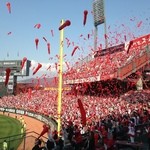 マツダズームズーム スタジアム広島 - 2015.3.29　７回裏ジェット風船が飛び交います。