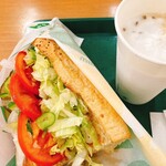 サブウェイ - 料理写真:サラダチキンサンド、アイスカフェラテ