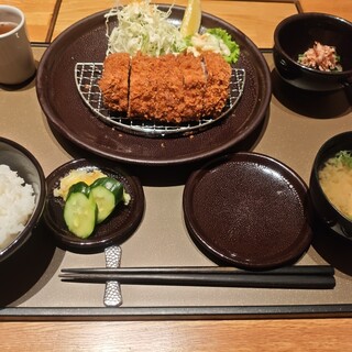 トンカツ・トンしゃぶ ケンボロー - 料理写真:特撰フィレカツ。満足