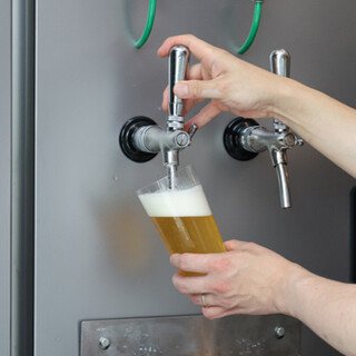 ナチュラルワインやジン、自社製造のクラフトビールなど充実◎