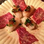 肉焼食堂もりしん - 俺の肉寿司はお肉を炙って乗せます。