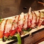 肉焼食堂もりしん - 冷やしトマトとスライスオニオン