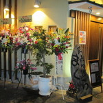 炭焼地鶏 まくら - お店入口　2014/11