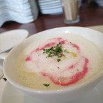 静岡県産新玉ねぎのポタージュ、鳥取県産ズワイガニ