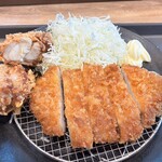 松のや - 料理写真:ロースかつ大判唐揚げ定食。