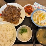 松屋 - 料理写真:カルビ焼肉W定食1380円、キムチはクーポンで無料(2026.4.29)