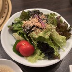 SATOブリアン - 白ごまと海苔のサラダ