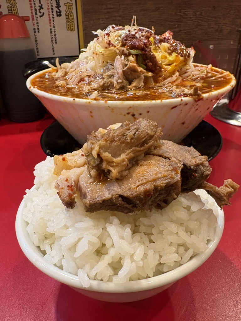 写真 : ブタギドラ 豚まぜそば×豚ラーメン - 岐阜羽島/油そば・まぜ