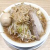 麺屋 乗り越えられぬ山はない - 味玉ラーメン ヤサイマシ､ニンニク普通､アブラマシ､カラメ