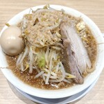 麺屋 乗り越えられぬ山はない - 味玉ラーメン ヤサイマシ､ニンニク普通､アブラマシ､カラメ