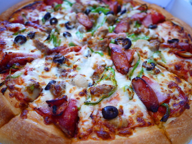 ピザハット 苫小牧豊川店（Pizza Hut） - 糸井（ピザ）