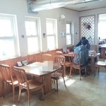 手作りアイス 花茶 - 出入り口近くのテーブル席 2015.04.