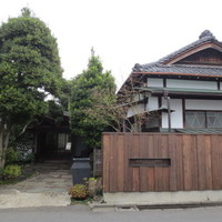 HATSUNEYA GARDEN - 明治元年創業「初音屋」の建物をリニューアルしています。