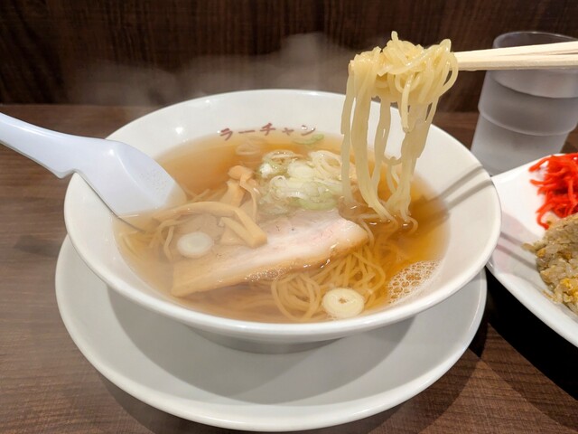 ラーチャン家 古町店 - 上所/ラーメン | 食べログ