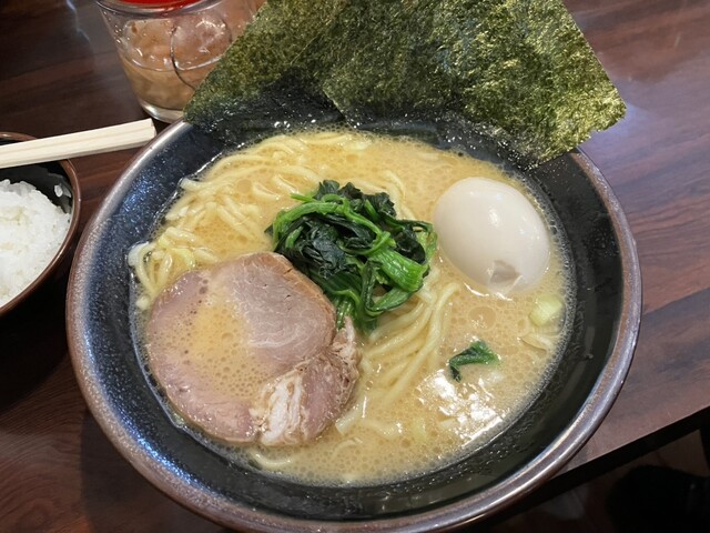 横浜家系ラーメン 幸来家 - 本町/ラーメン | 食べログ