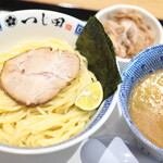 つじ田 - 料理写真:濃厚豚崩しつけ麺。