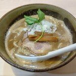 麺屋乃まど - 料理写真:豚骨魚介ラーメン