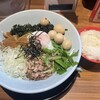 壱角家 × 油そば総本店 - 韓国のり温玉油そば 大 うずらTP、追いめし中
