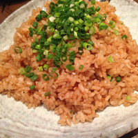 鉄板焼さくら - ガーリックライス（ちょっと味濃いめですが自分好みの味でした）