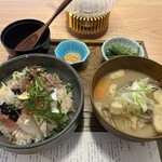 甚六朝市食堂 - 