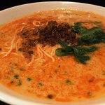 青山シャンウェイ 丸の内店  - ランチの白坦々麺。これにミニチマキが付いてました。