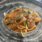 Sa Mesa - アサリとオリーブのトマトソーススパゲッティ
