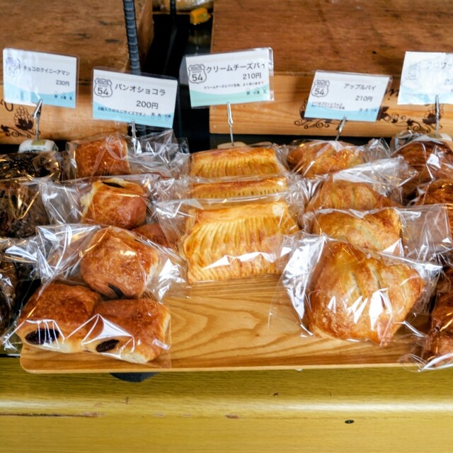 ROUTE54 BAKERY （ルート54ベーカリー） - 安芸高田市/パン | 食べログ