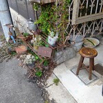 cafe zakka  hinatabocco - 入口へのアプローチ
