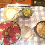 磯の香 - マグロ丼 500円 大盛