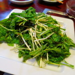 龍園 - 芹と水菜のサンチュのサラダ
      