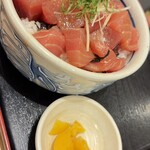 鮪小屋本店 - ぶつ丼W